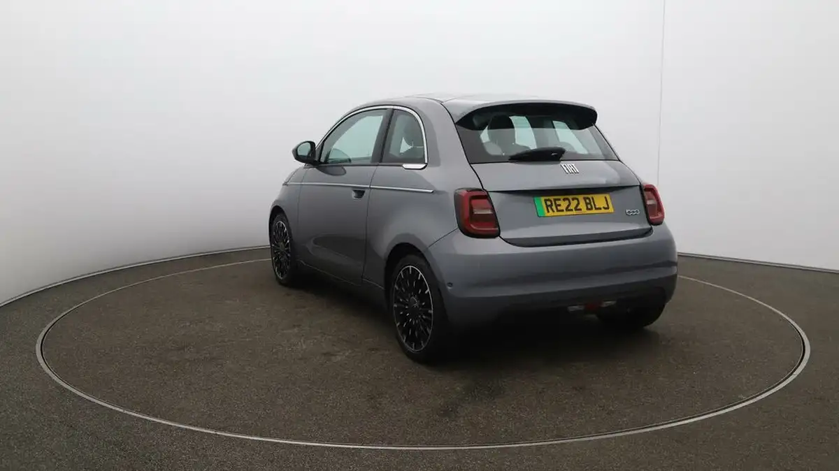 2022-fiat-500-e-la-prima-big-55