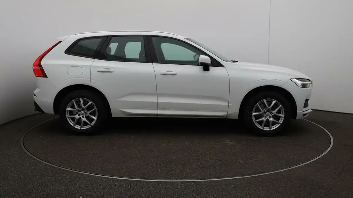 2020-volvo-xc60-20-t5-momentum-awd-big-41