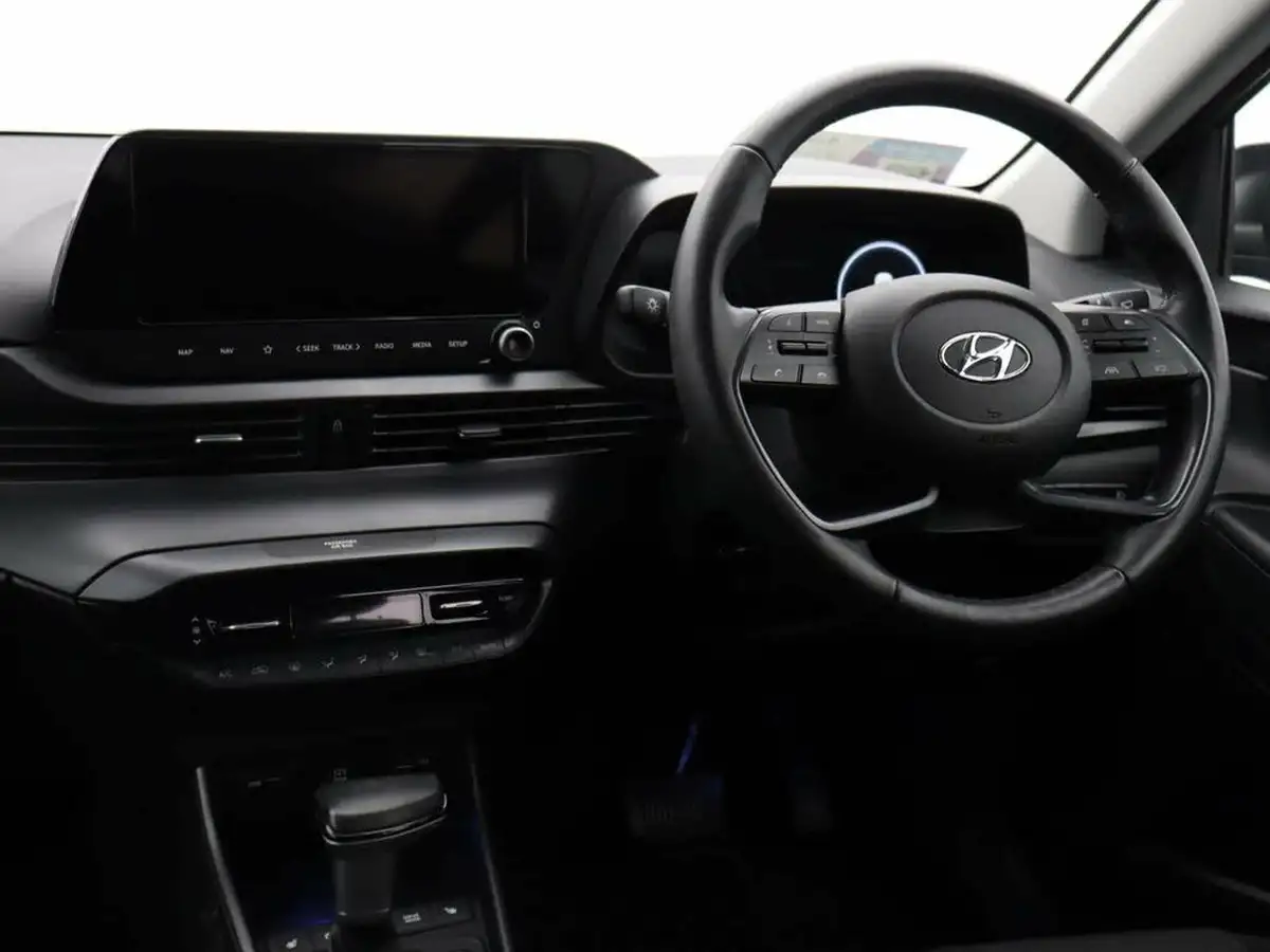 2022-hyundai-i20-10-t-gdi-premium-dct-big-13