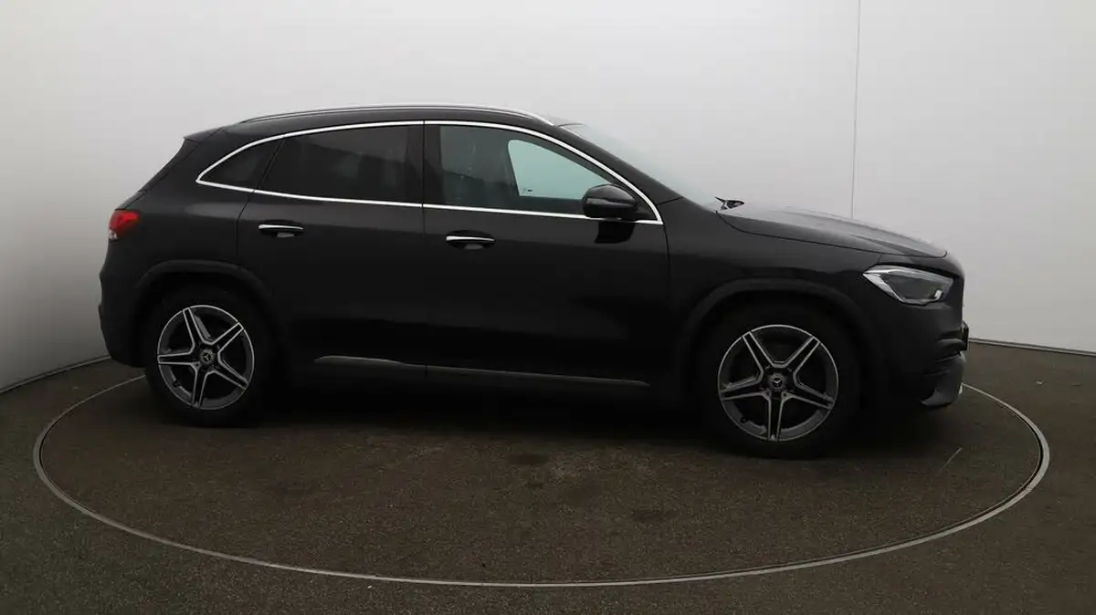 2022-mercedes-benz-gla-class-13-gla-180-amg-line-premium-plus-big-48