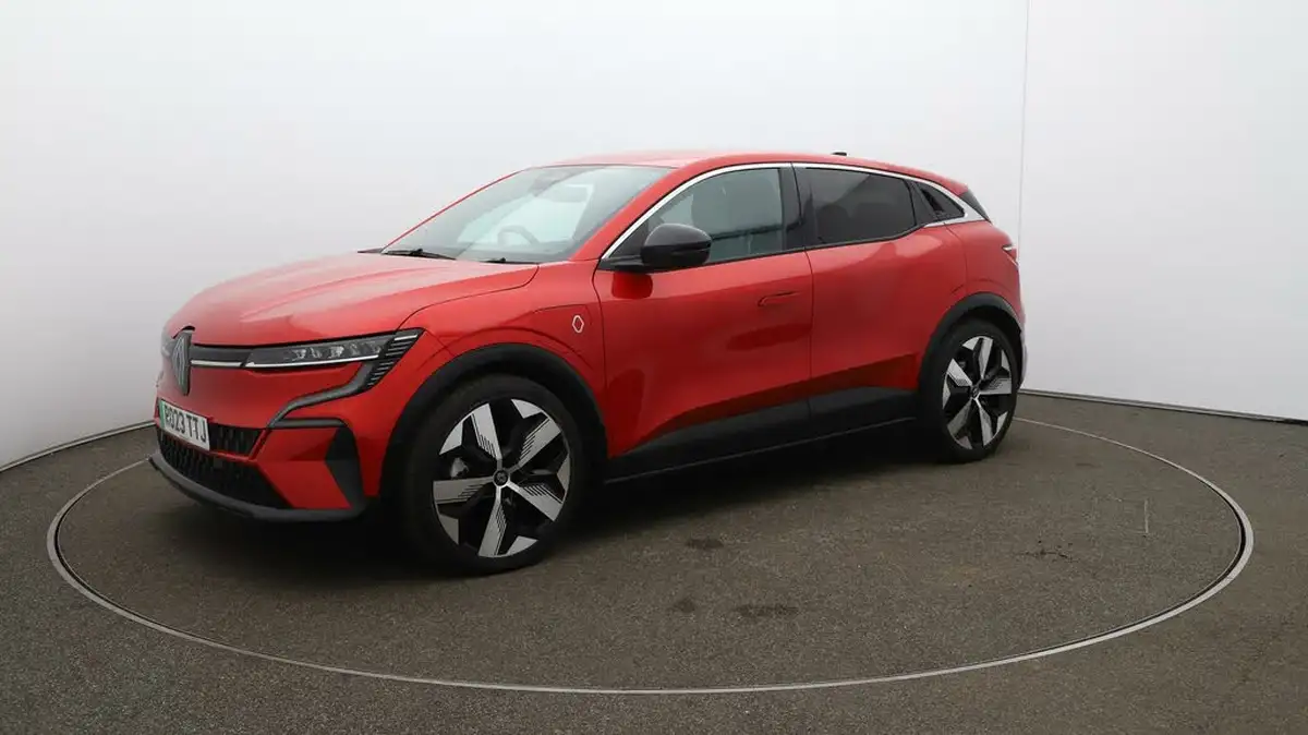 2023-renault-megane-e-tech-e-techno-big-66