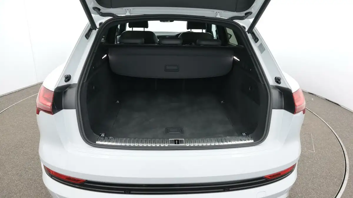 2022-audi-e-tron-50e-s-line-station-wagon-big-17