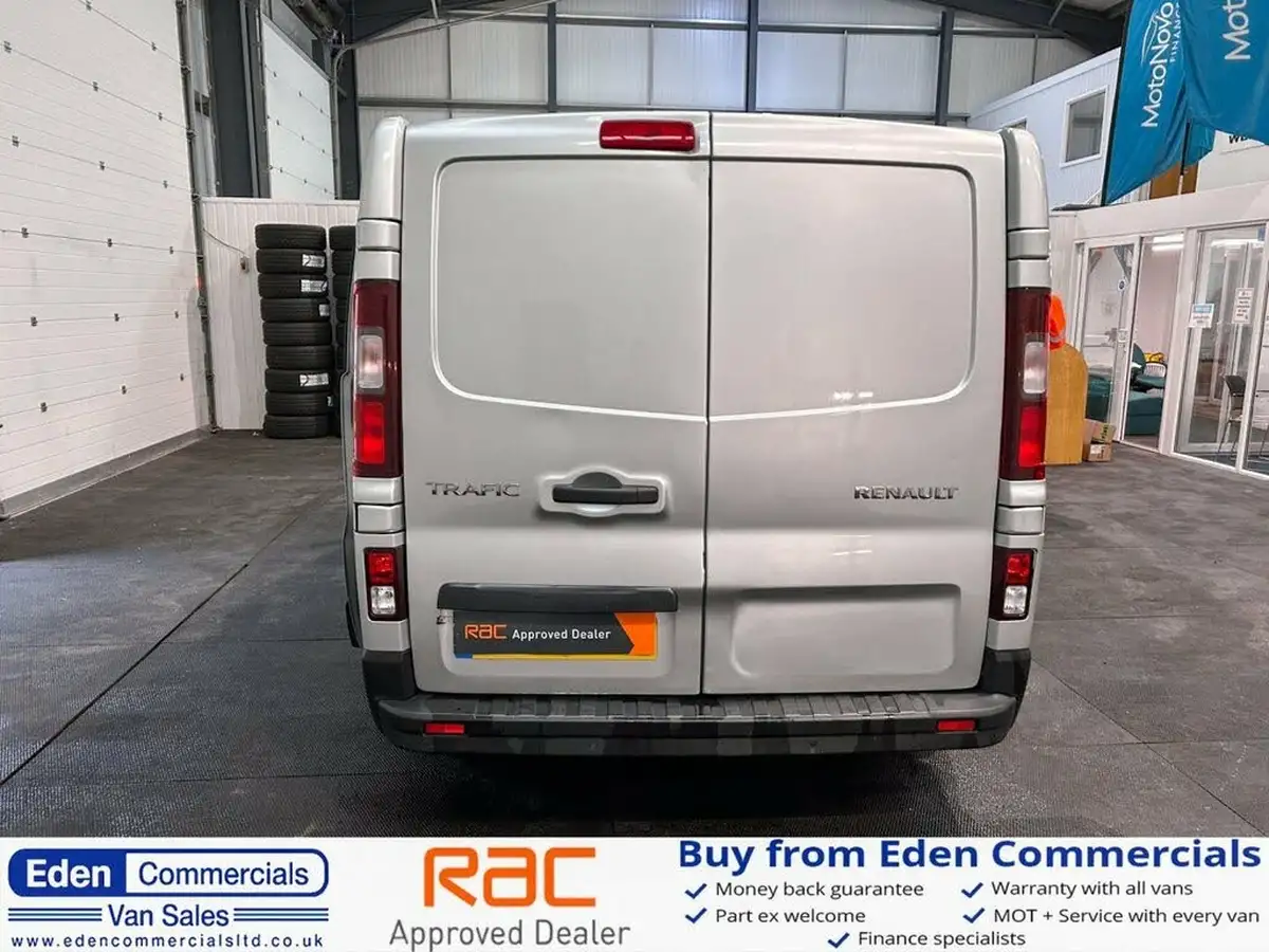 2016-renault-trafic-16dci-ll29-120-business-energy-crew-6-seats-big-8