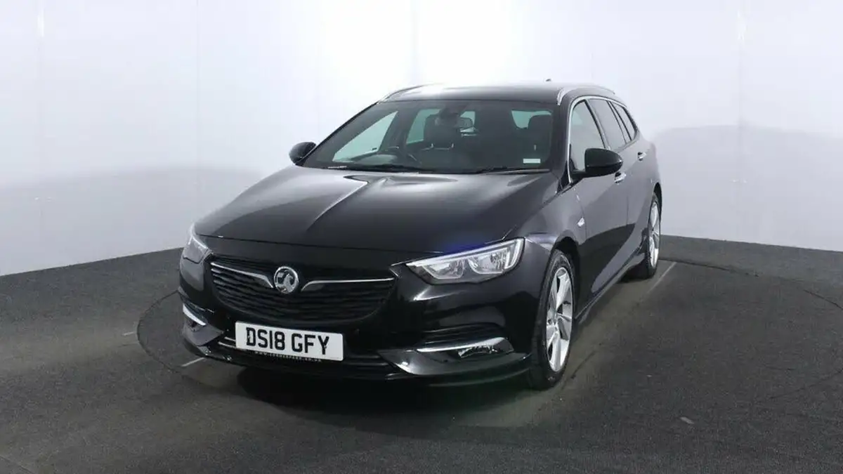 2018-vauxhall-insignia-sports-tourer-15-turbo-sri-vx-line-nav-big-2