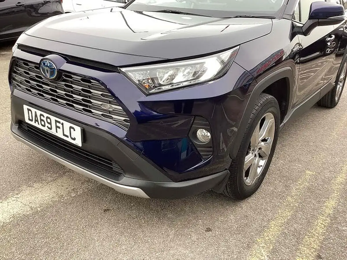 2019-toyota-rav4-25-vvt-i-design-215bhp-big-26
