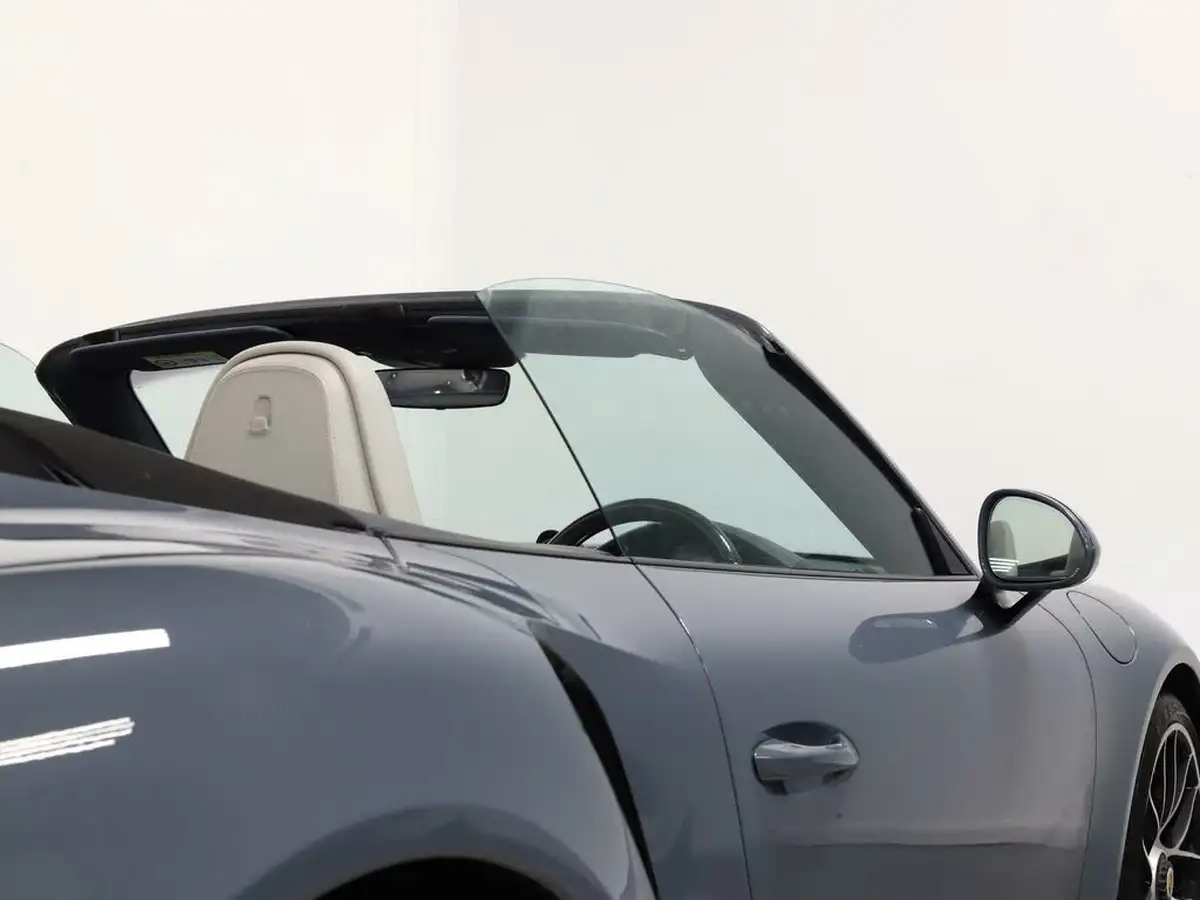 2017-porsche-911-38-turbo-s-cabriolet-big-22