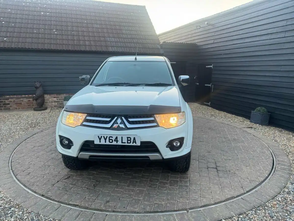 2014-mitsubishi-l200-25td-trojan-big-3