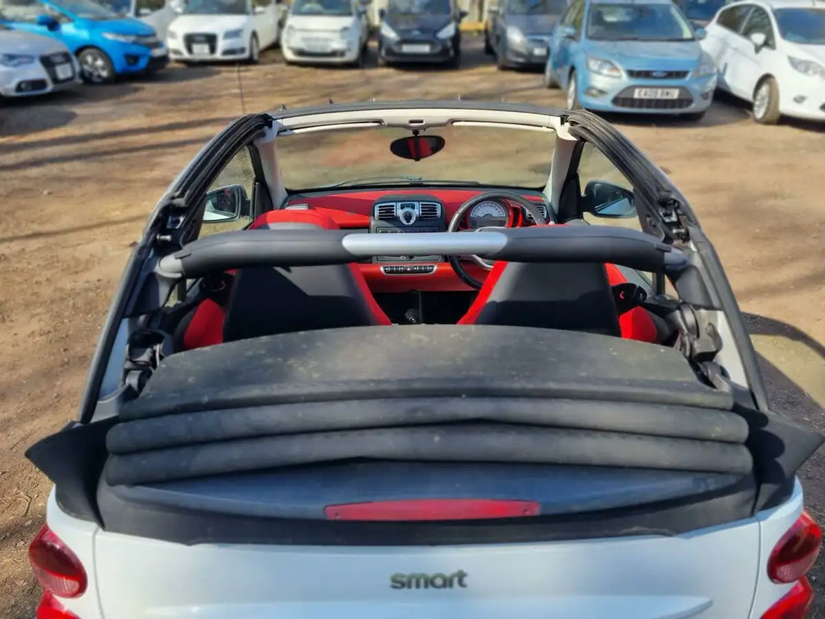2009-smart-fortwo-10-passion-71bhp-cabriolet-big-2