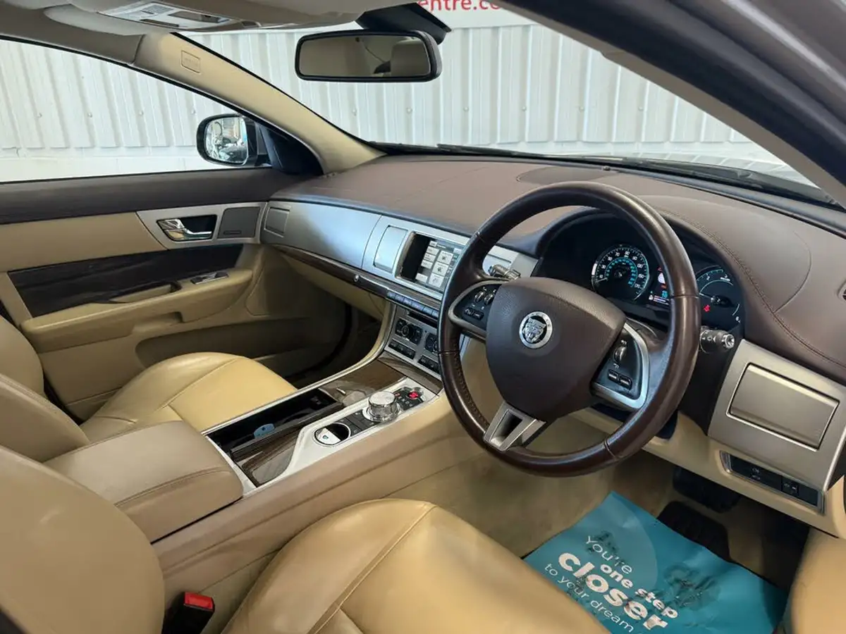 2013-jaguar-xf-30td-premium-luxury-ss-saloon-4d-auto-big-19