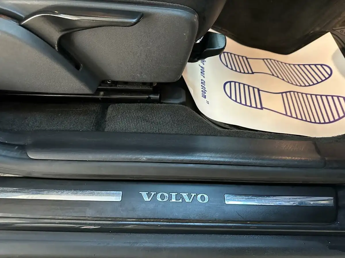 2016-volvo-xc60-20td-d4-se-nav-geartronic-big-31