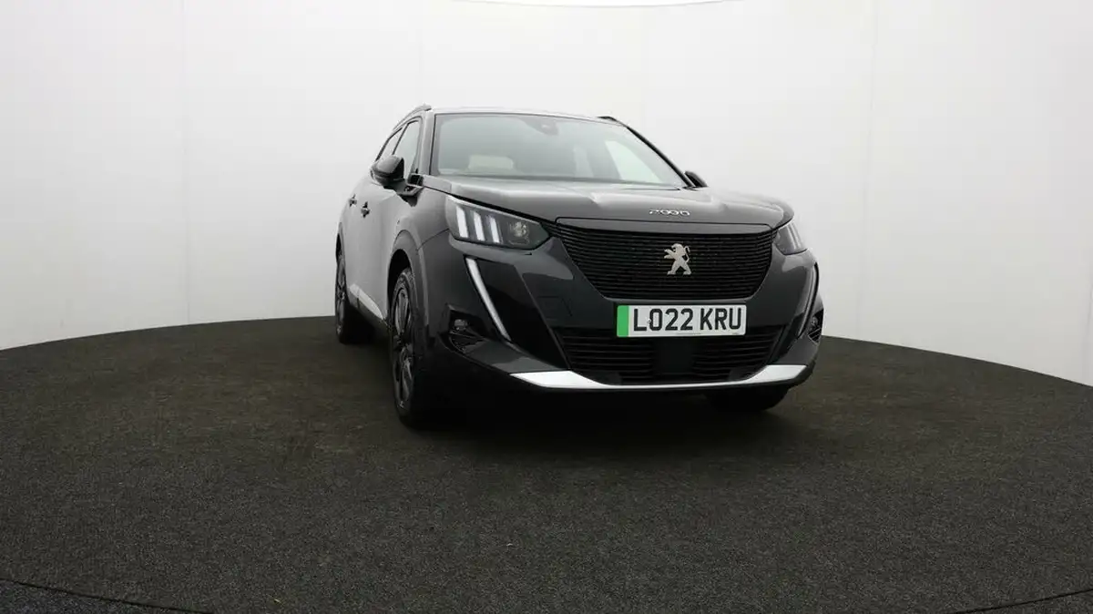 2022-peugeot-2008-suv-e-gt-premium-big-49