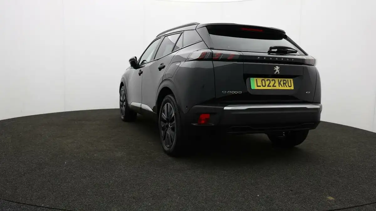 2022-peugeot-2008-suv-e-gt-premium-big-77