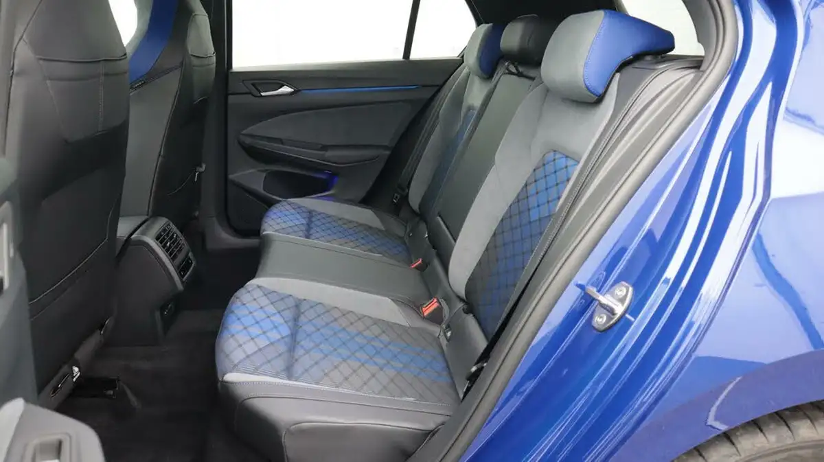2024-volkswagen-golf-20-tsi-r-320ps-hatchback-big-16