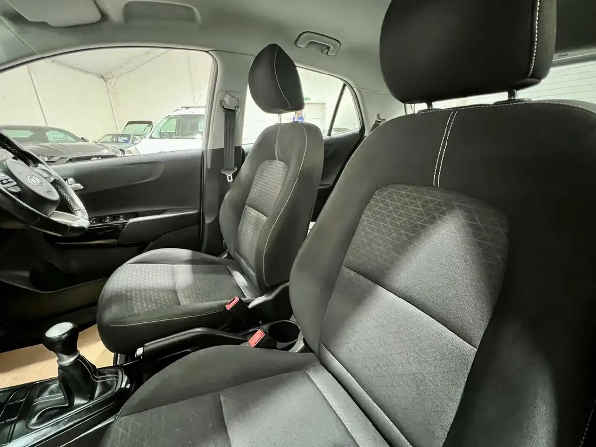 2019-kia-picanto-10-2-big-2