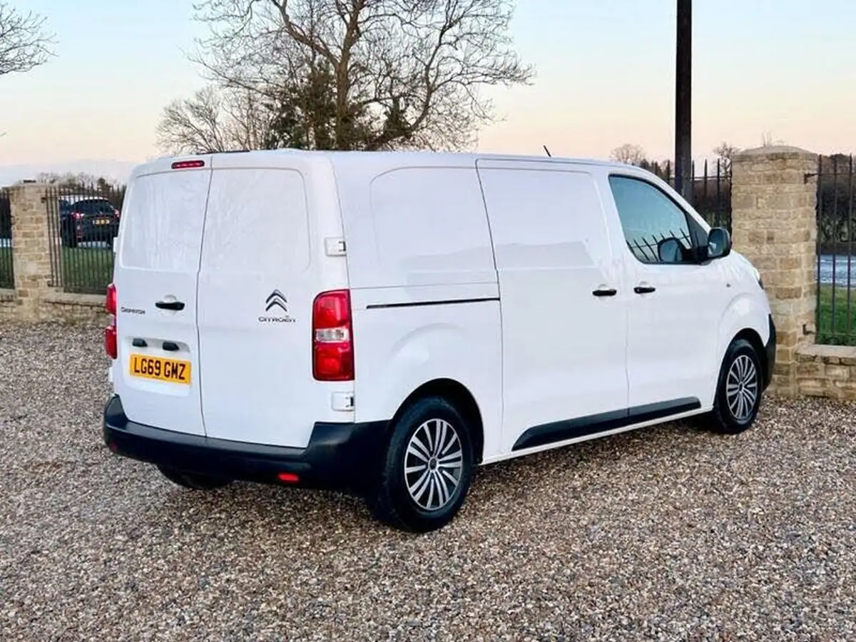 2019-citroen-dispatch-15bluehdi-enterprise-m-1000-big-1