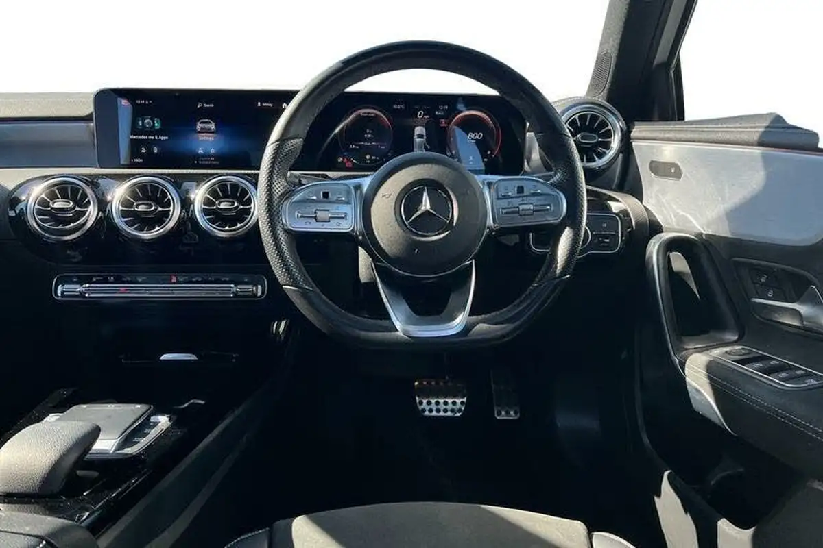 2022-mercedes-benz-a-class-13-a200-amg-line-premium-plus-edition-hatchback-5d-7g-dct-big-10