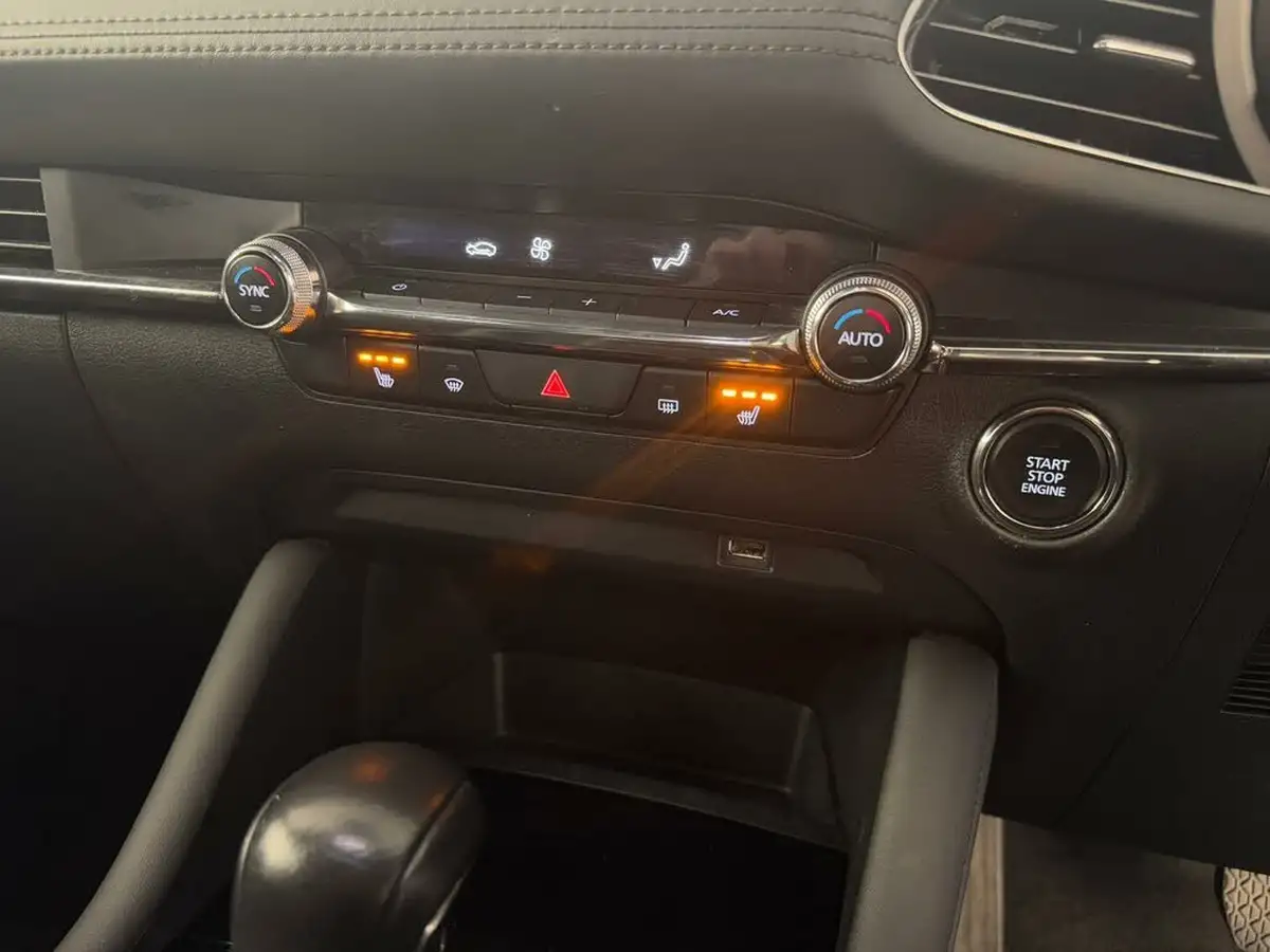 2021-mazda-mazda3-20-sport-lux-122ps-hatchback-5d-auto-big-27