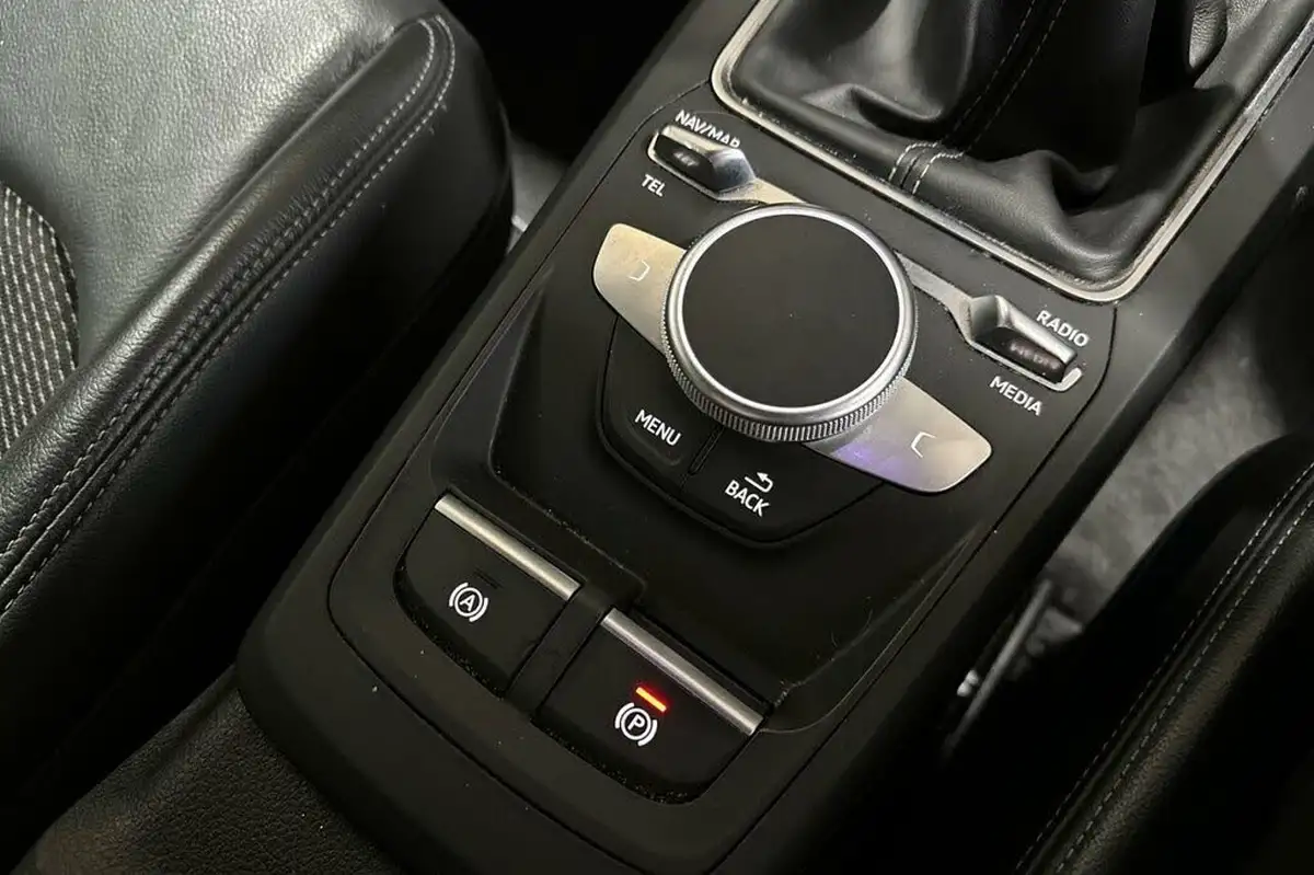 2021-audi-q2-10-30-tfsi-s-line-big-27