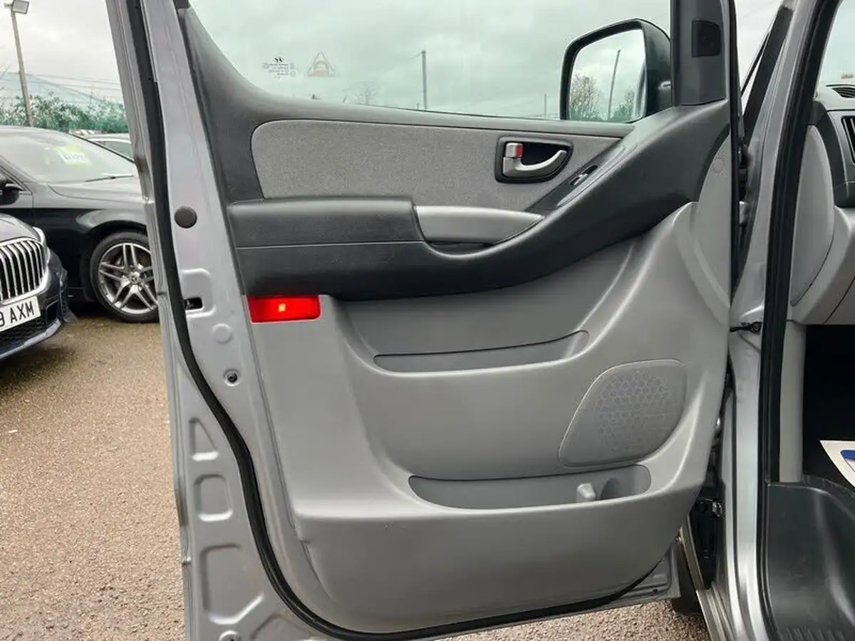 2018-hyundai-i800-25crdi-se-nav-170ps-auto-big-35