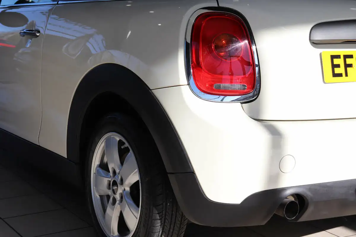 2017-mini-cooper-12-one-3d-big-66