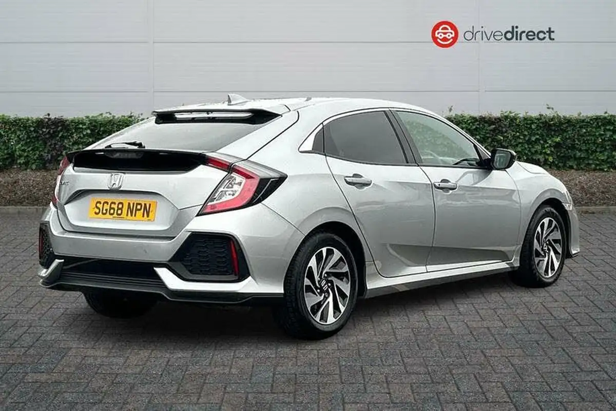2018-honda-civic-10-vtec-turbo-se-126ps-hatchback-5d-big-2