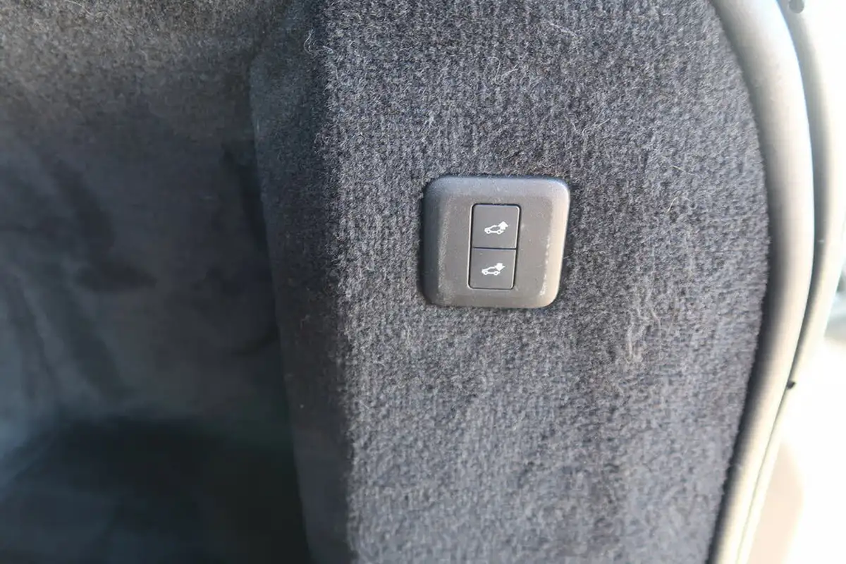 2019-land-rover-range-rover-sport-20-p400e-hse-dynamic-big-38
