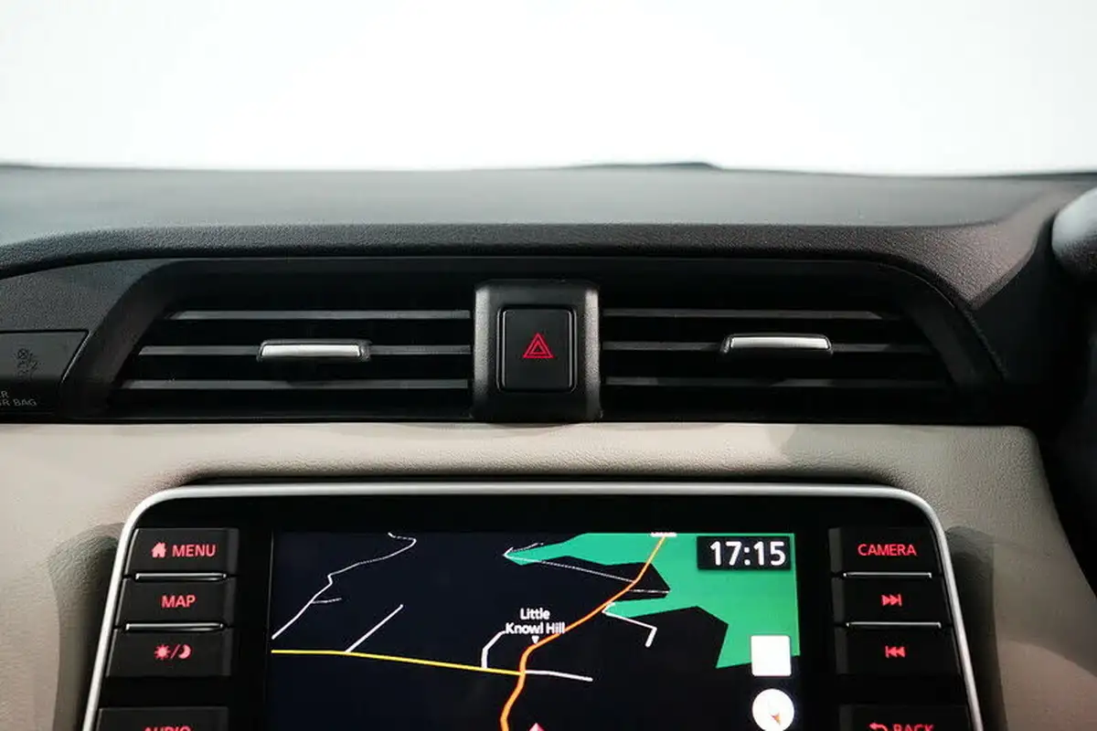 2022-nissan-micra-10-ig-t-tekna-cvt-big-25