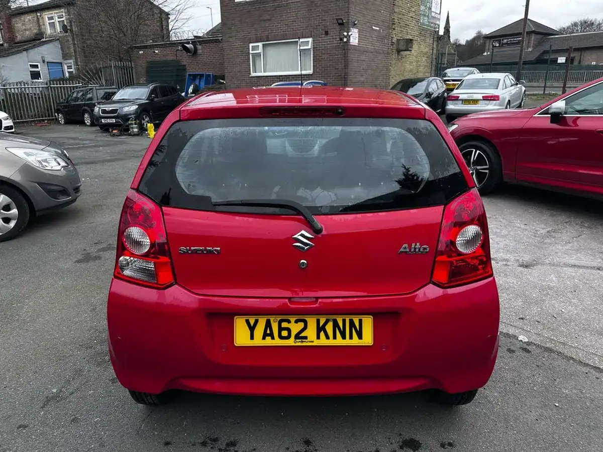 2013-suzuki-alto-10-sz3-big-7