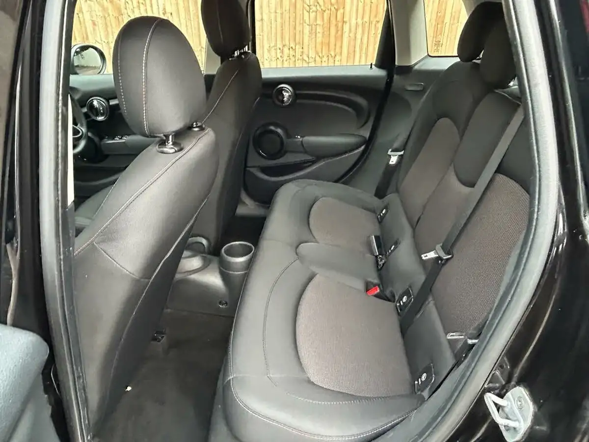 2018-mini-cooper-15-cooper-series-ii-ss-hatchback-5d-auto-big-22