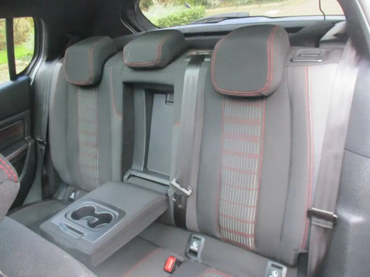 2018-peugeot-308-12-puretech-gt-line-big-38