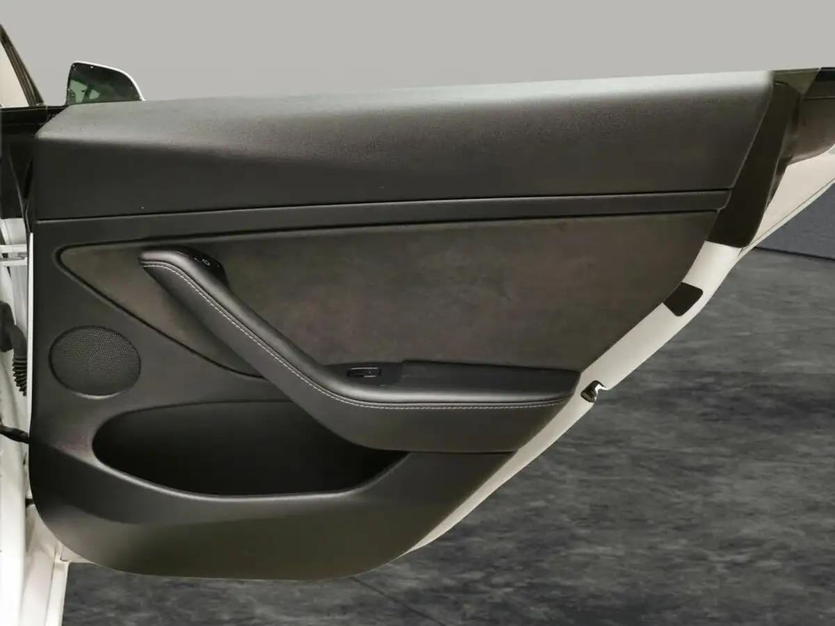 2021-tesla-model-3-e-long-range-4x4-big-28