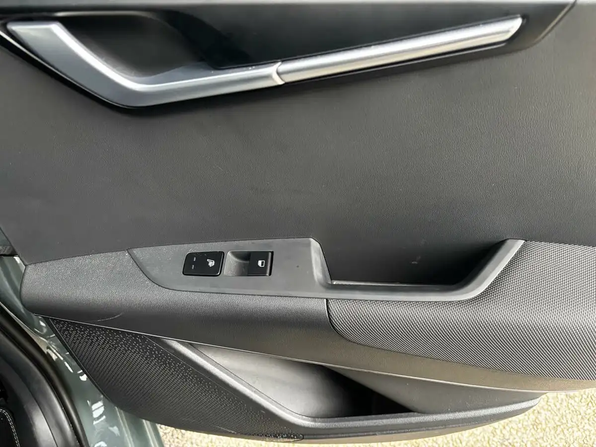2023-kia-niro-ev-e-4-heat-pump-big-31
