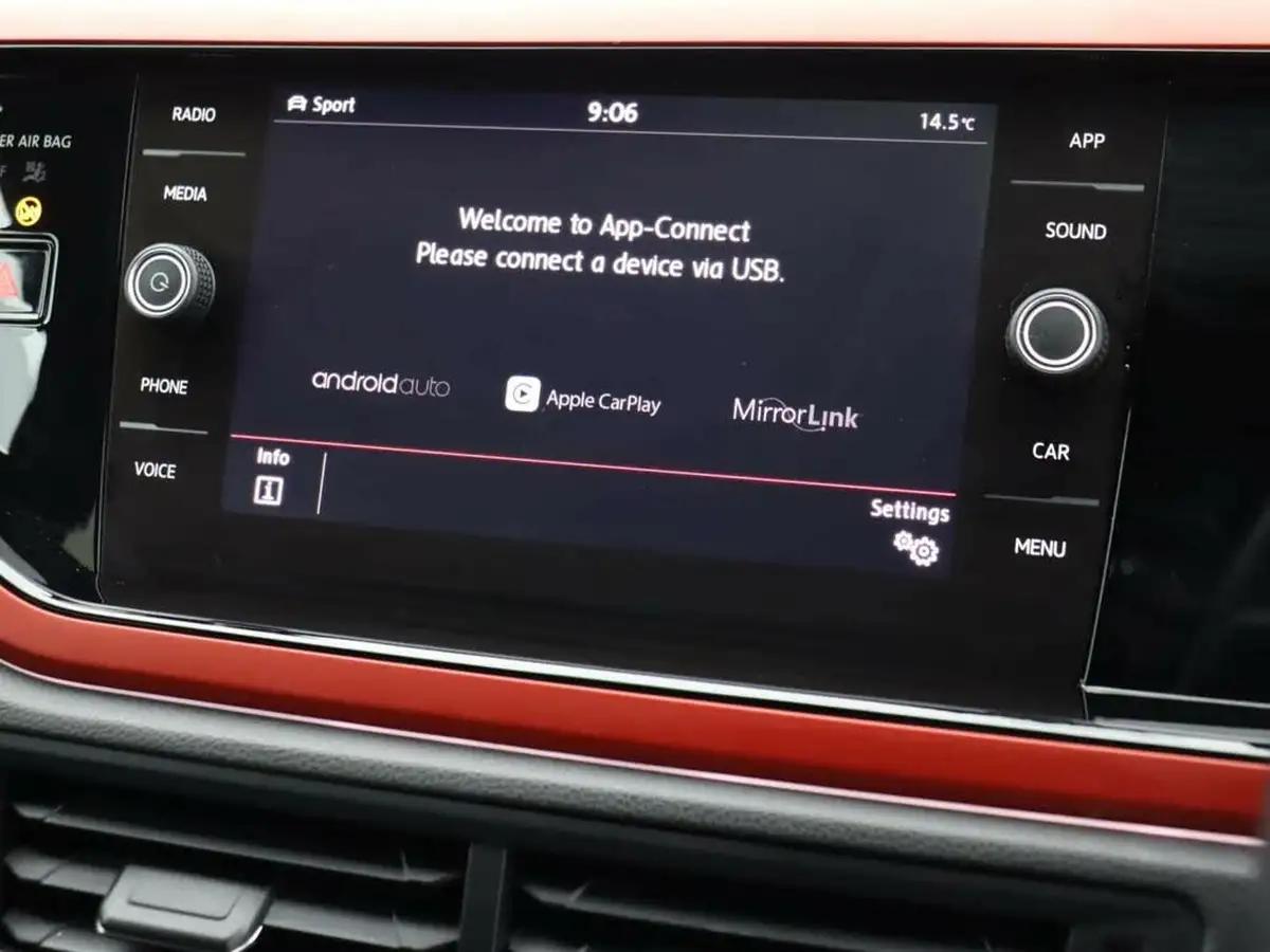 2019-volkswagen-polo-20-tsi-gti-big-22