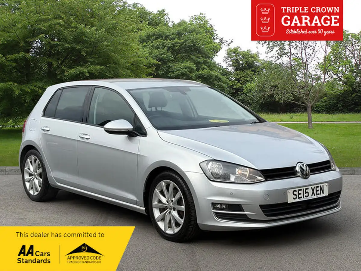 2015-volkswagen-golf-20tdi-gt-hatchback-5d-big-0