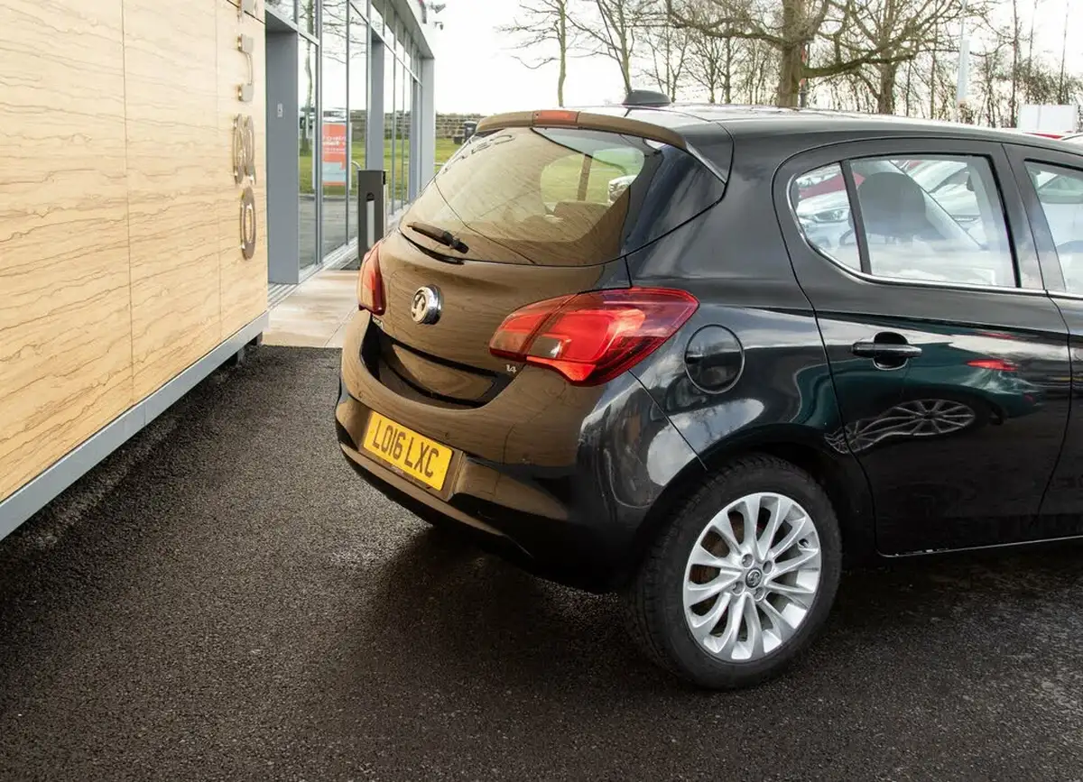 2016-vauxhall-corsa-14i-se-90ps-5d-1398cc-auto-big-8