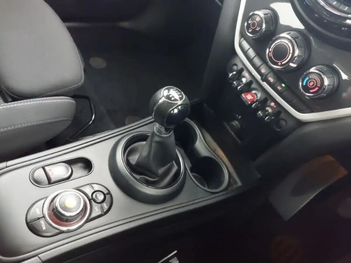 2019-mini-countryman-20-cooper-s-classic-big-15