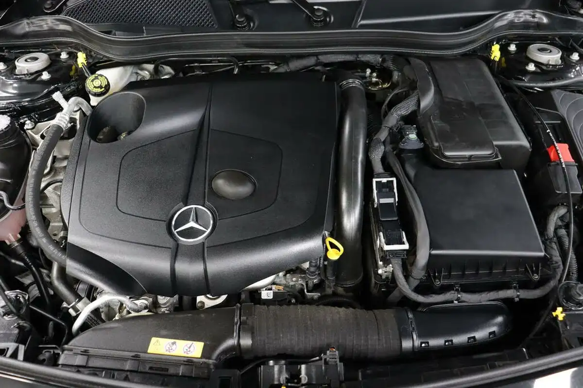 2017-mercedes-benz-a-class-21d-a200d-sport-ss-7g-dct-big-43