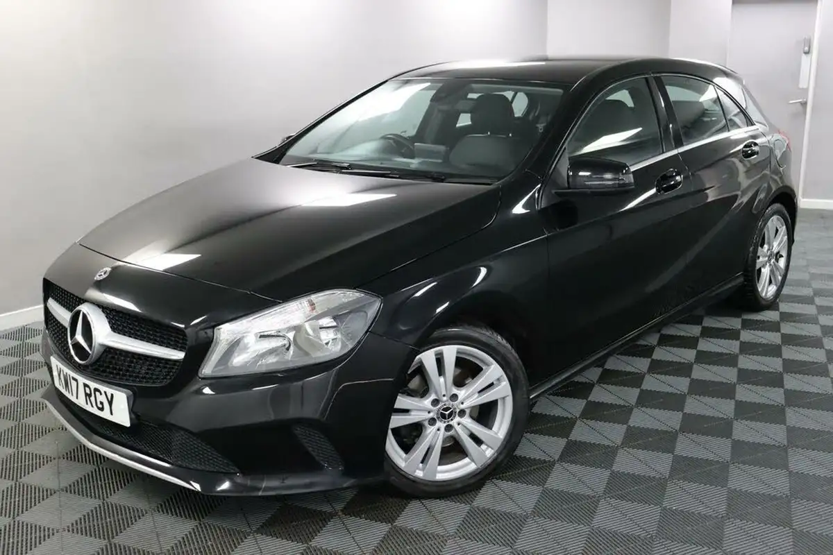 2017-mercedes-benz-a-class-21d-a200d-sport-ss-7g-dct-big-19
