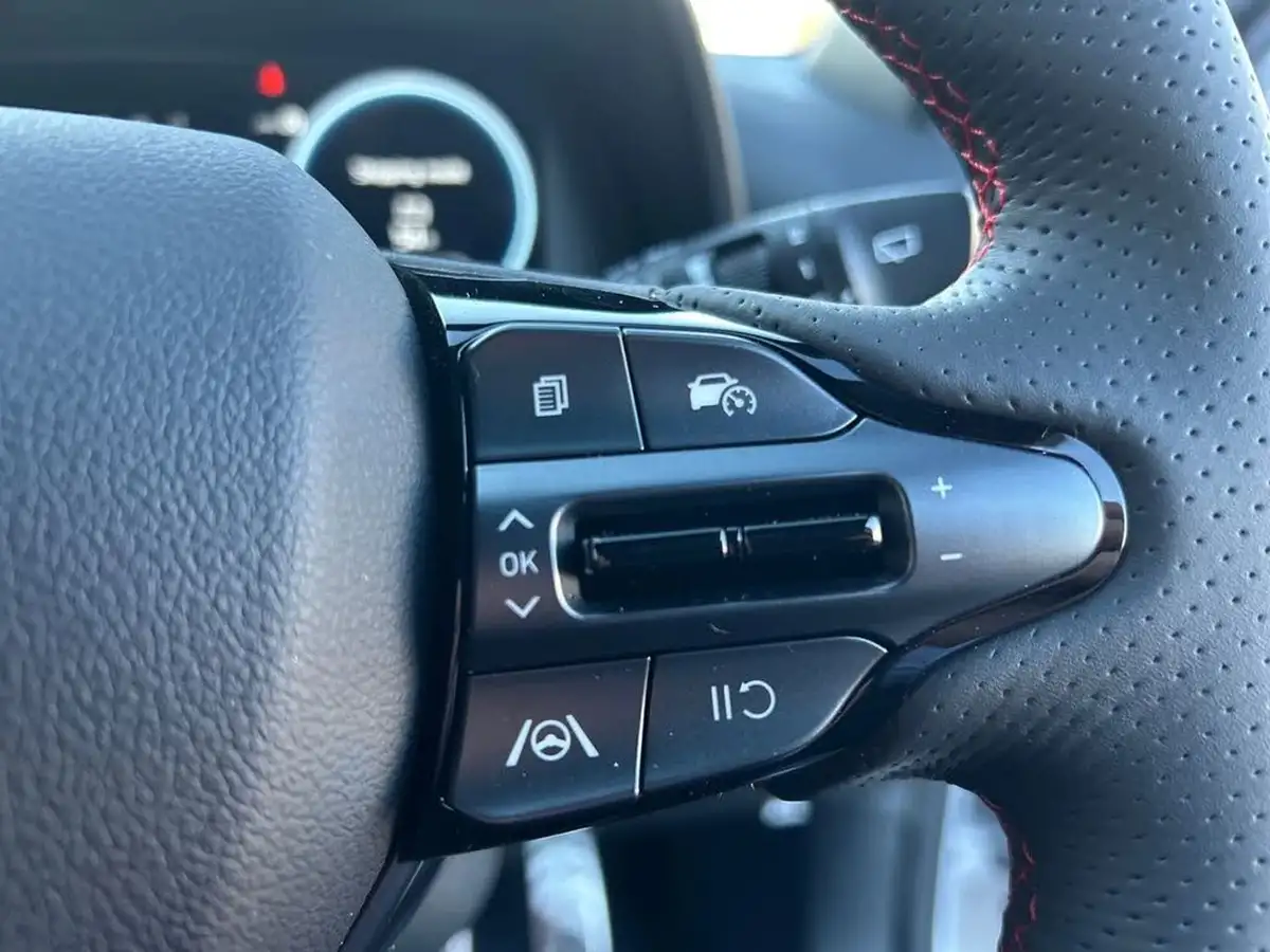2024-hyundai-i20-10-t-gdi-n-line-s-big-25