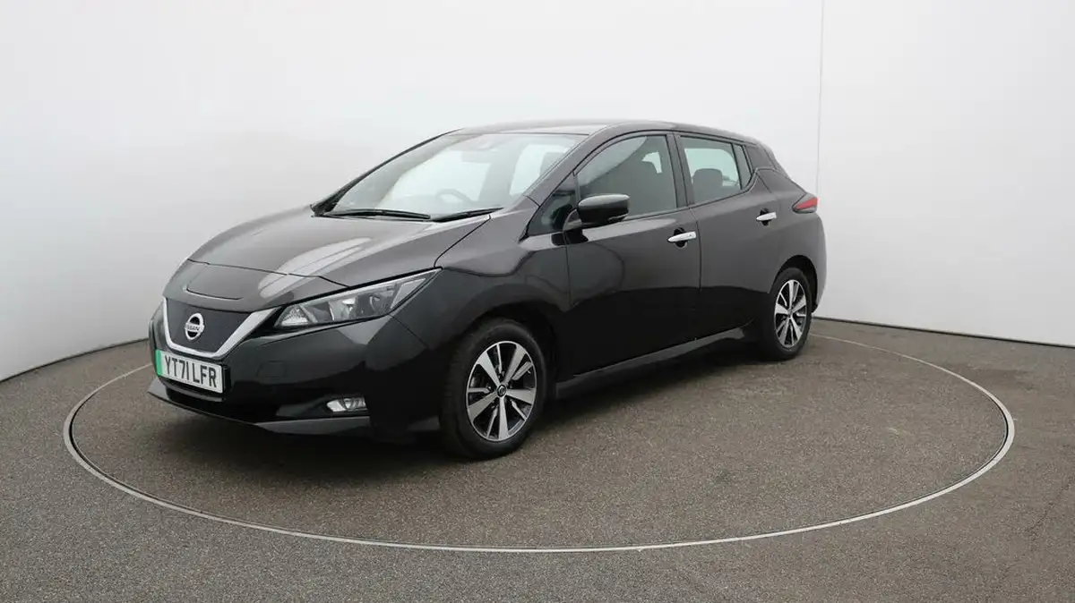 2021-nissan-leaf-e-acenta-big-3