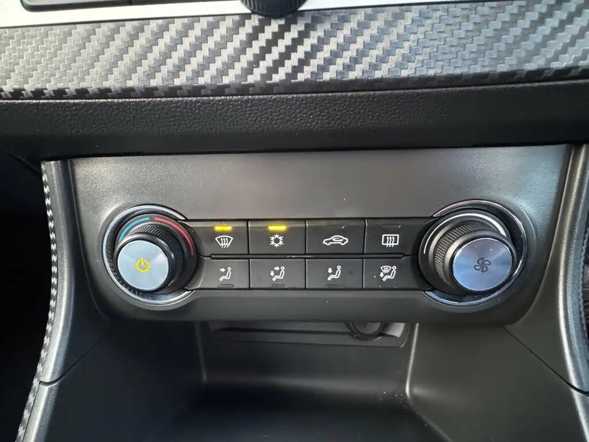 2020-mg-zs-suv-10t-gdi-exclusive-111ps-big-21