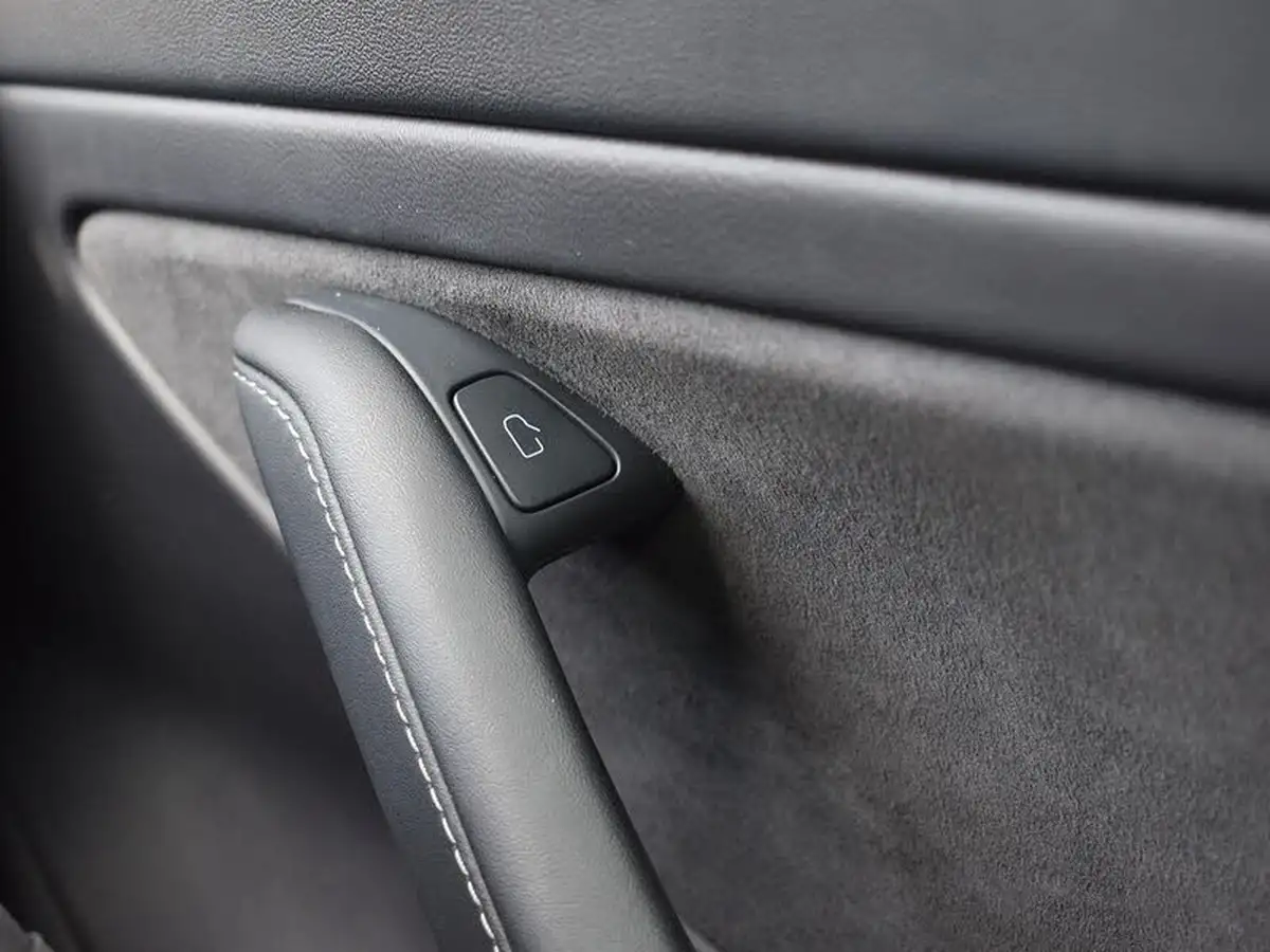 2020-tesla-model-3-e-long-range-big-20