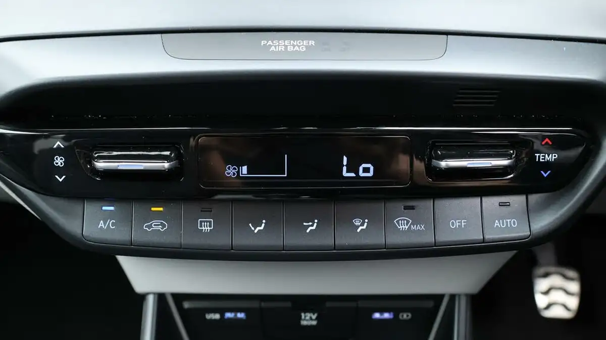 2023-hyundai-bayon-10-t-gdi-ultimate-100ps-big-11