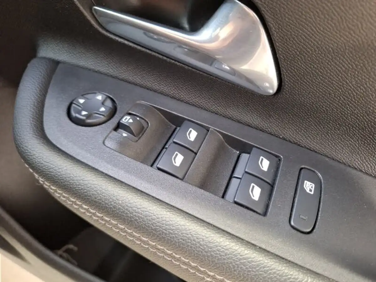 2022-vauxhall-mokka-12-sri-premium-130ps-big-17