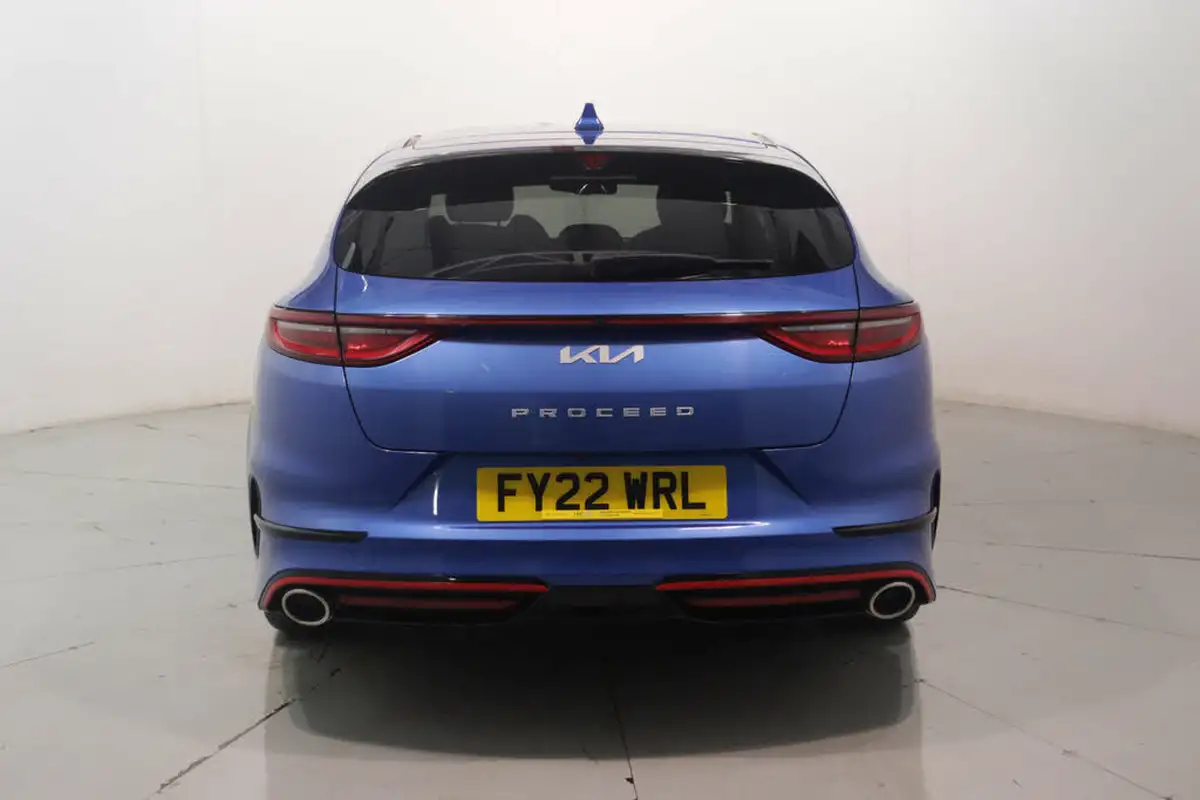 2022-kia-pro-ceed-16-t-gdi-gt-big-5