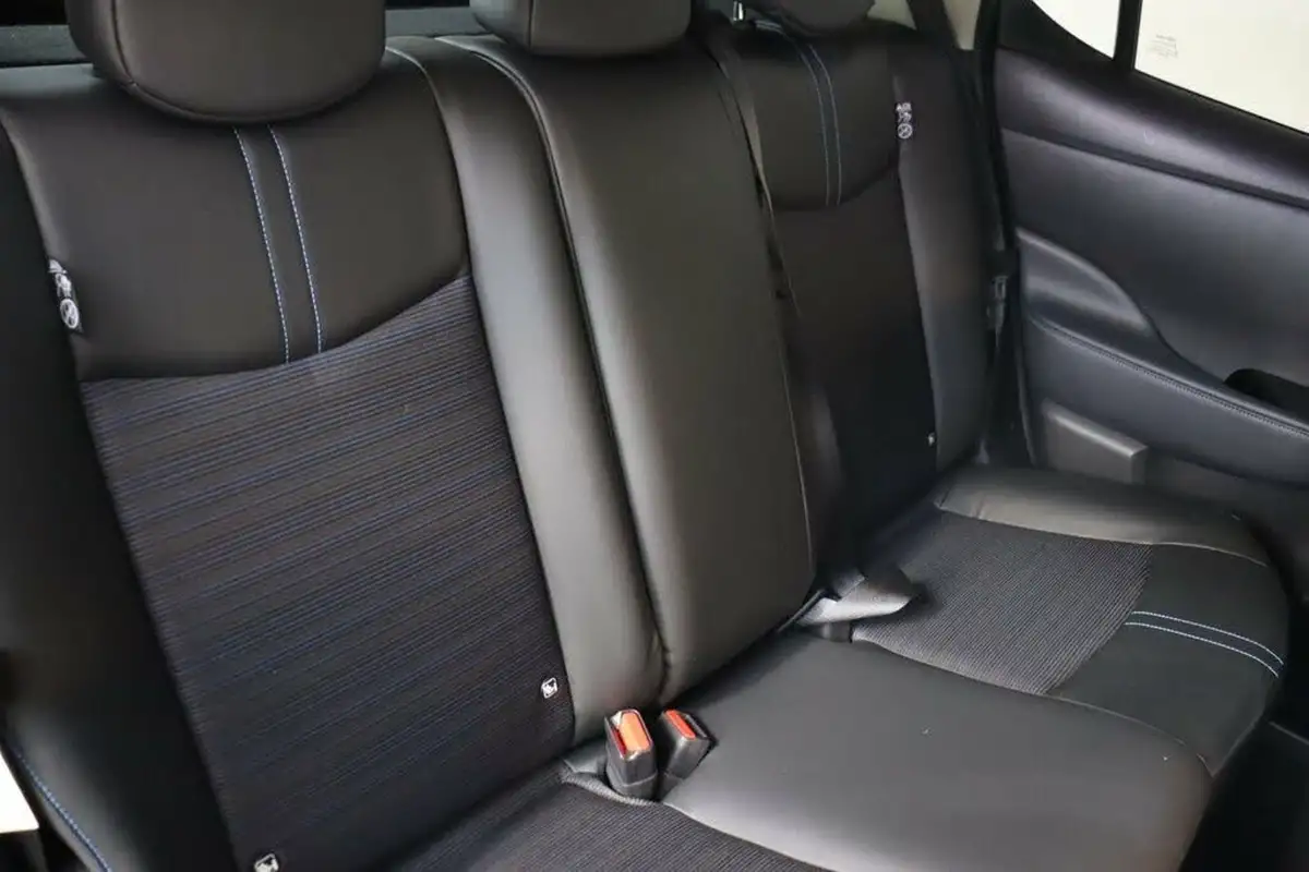 2020-nissan-leaf-e-n-connecta-big-24