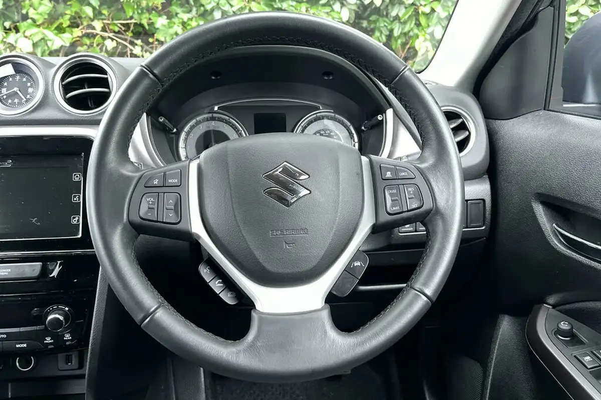 2022-suzuki-vitara-14-boosterjet-sz-t-big-11