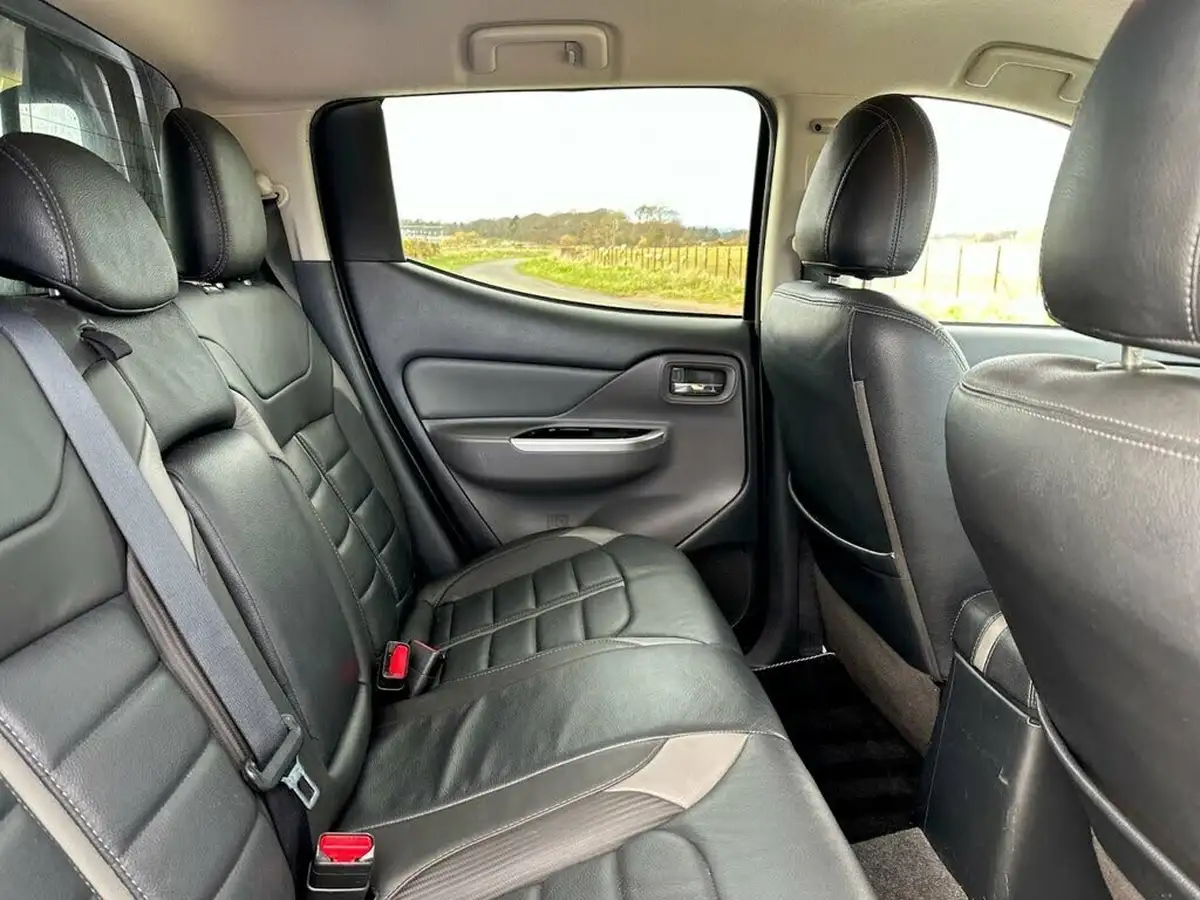 2018-mitsubishi-l200-24di-d-barbarian-eu6-big-39