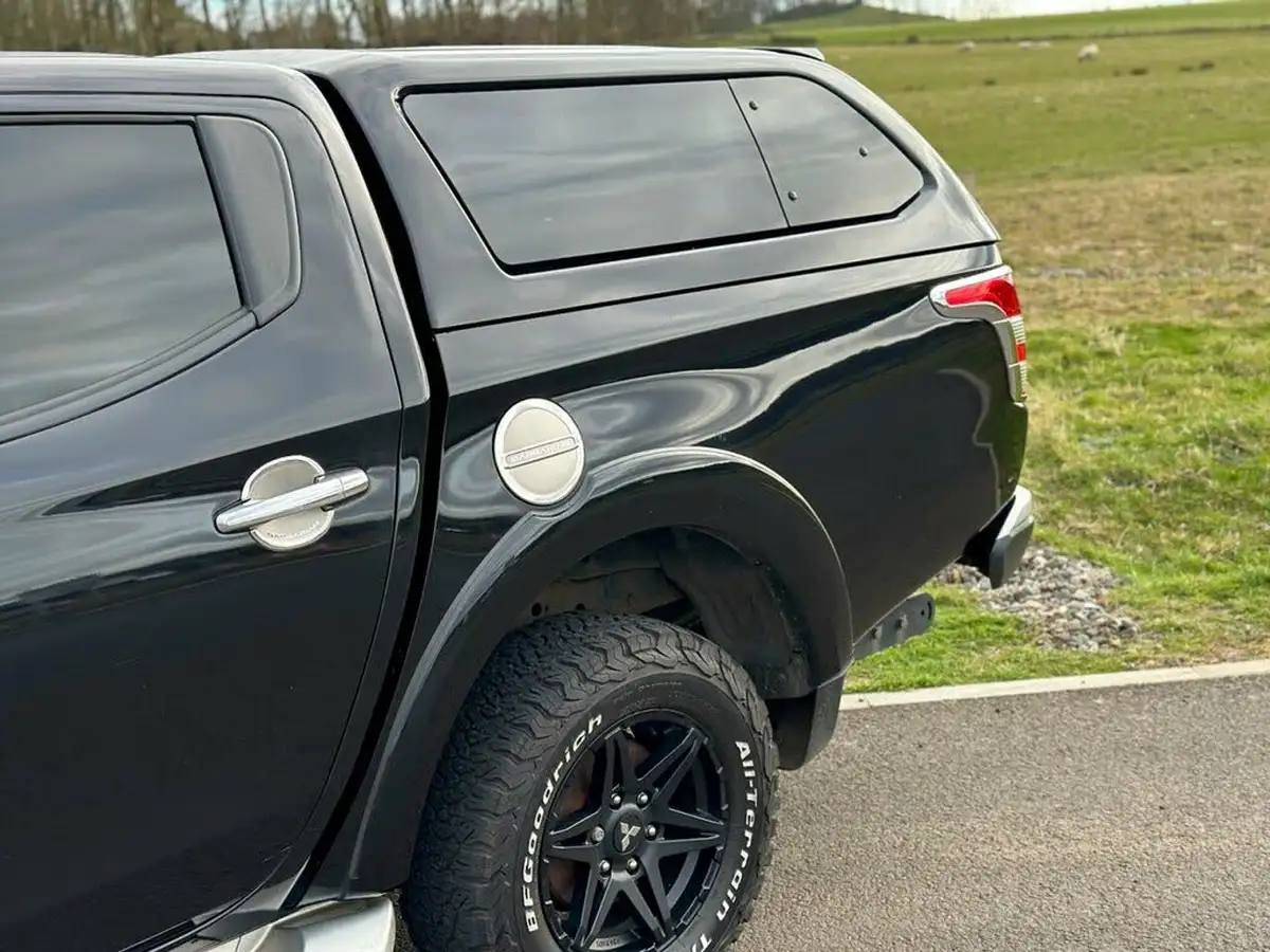 2018-mitsubishi-l200-24di-d-barbarian-eu6-big-15