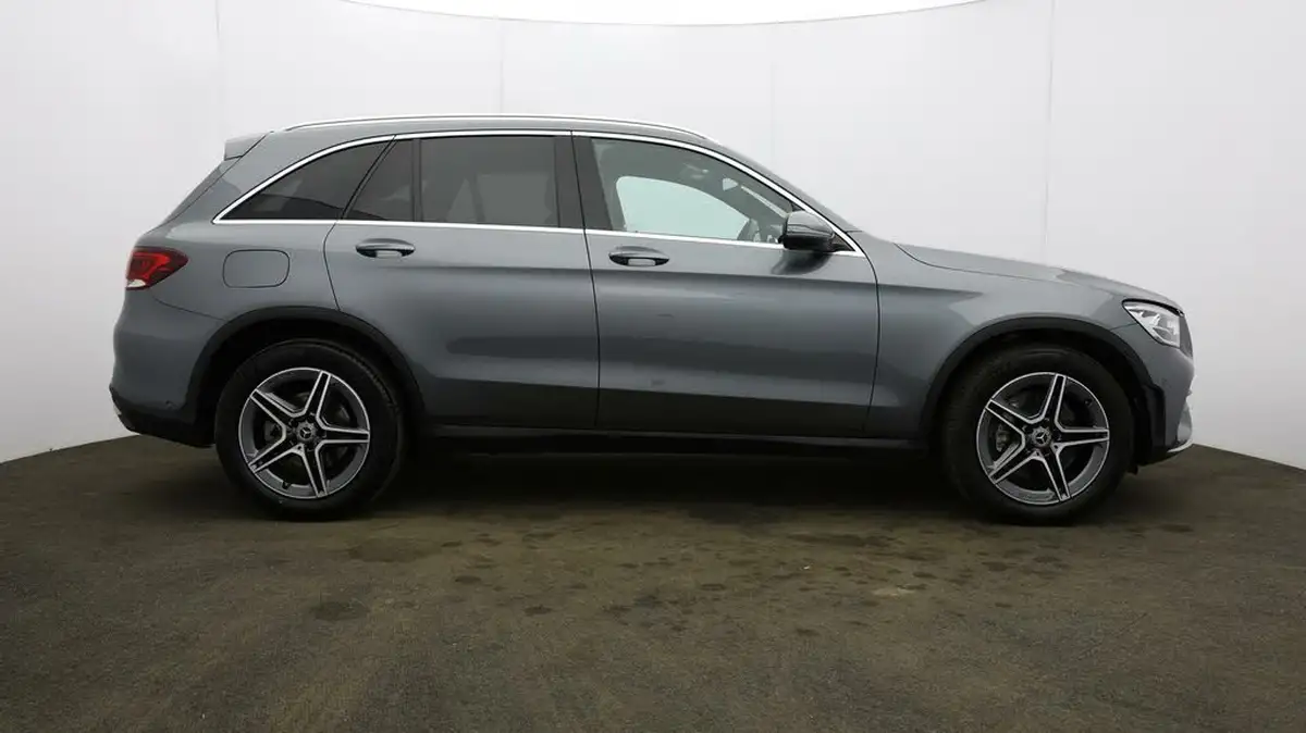 2021-mercedes-benz-glc-class-20d-glc220d-amg-line-station-wagon-5d-1950cc-4matic-plus-big-45